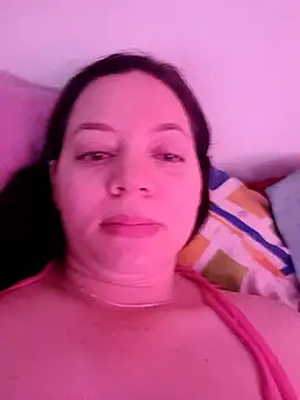 Miaesmeralda online show from April 26, 1:30 pm