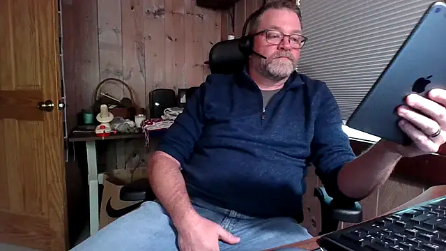 JJ CONN78 online show from May 11, 4:04 pm