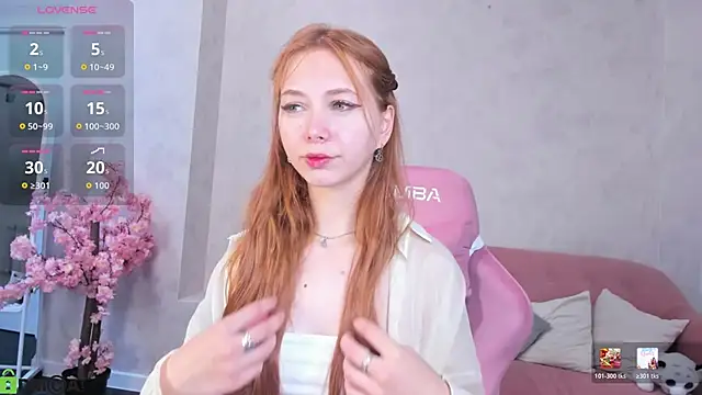 Snapshot of Sienna_Nyx chatting on June 19, 9:04 am Sienna Nyx online show from June 19, 9:04 am