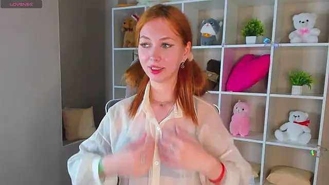 Sienna Nyx online show from April 23, 9:27 am