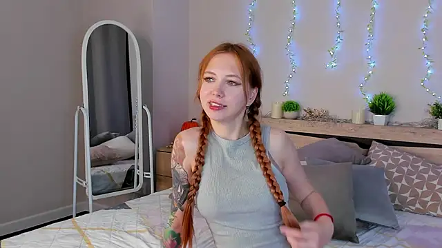 Sienna Nyx online show from April 17, 9:45 am