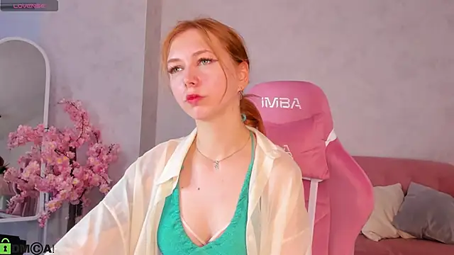 Snapshot of Sienna_Nyx chatting on June 15, 9:09 am Sienna Nyx online show from June 15, 9:09 am