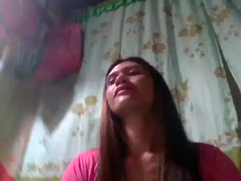 Snapshot of luna_veille chatting on May 14, 3:20 pm luna veille online show from May 14, 3:20 pm