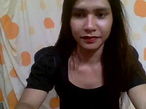 Snapshot of luna_veille chatting on May 8, 4:05 am luna veille online show from May 8, 4:05 am