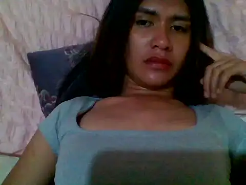 Snapshot of luna_veille chatting on April 23, 9:16 am luna veille online show from April 23, 9:16 am