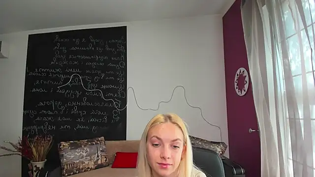 SonnySofia online show from May 22, 5:49 am