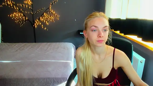 SonnySofia online show from April 28, 5:34 am