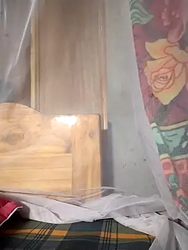 saya 006 online show from April 14, 2:33 pm