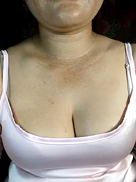 saya 006 online show from April 14, 1:10 am