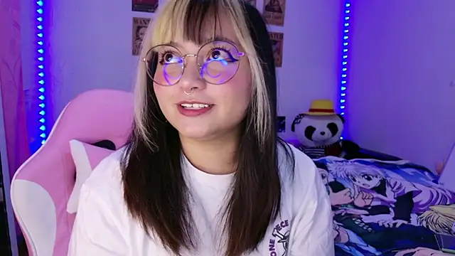 ZoeyDoll  online show from April 16, 11:18 pm