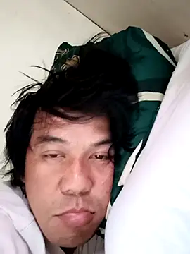 Snapshot of akiramoore chatting on May 23, 5:28 am akiramoore online show from May 23, 5:28 am