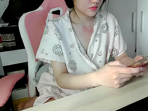 Snapshot of lucienguyen chatting on June 30, 8:20 pm lucienguyen online show from June 30, 8:20 pm