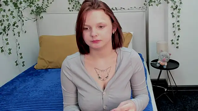 Charlotte Stee online show from April 16, 1:50 am
