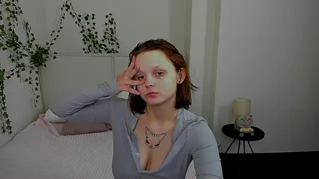 Charlotte Stee online show from July 6, 2:40 am