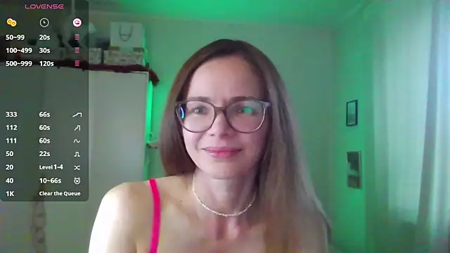 Snapshot of mmmay_day chatting on April 17, 3:04 pm mmmay day online show from April 17, 3:04 pm