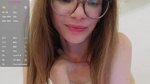 Snapshot of mmmay_day chatting on April 30, 6:48 pm mmmay day online show from April 30, 6:48 pm