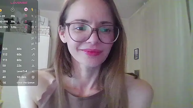 Snapshot of mmmay_day chatting on April 26, 3:42 pm mmmay day online show from April 26, 3:42 pm