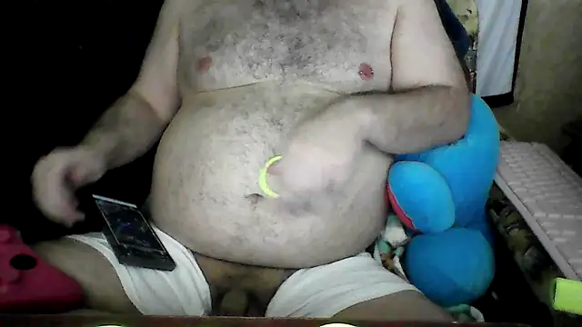 BriTheTopBear online show from May 4, 6:06 am