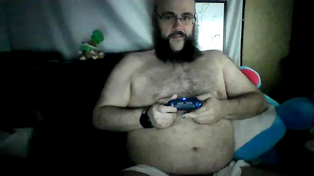BriTheTopBear online show from May 29, 5:13 am