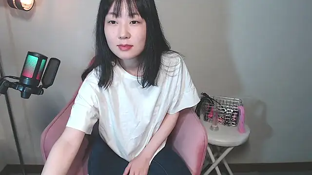 Miachan 01 online show from May 18, 12:55 am