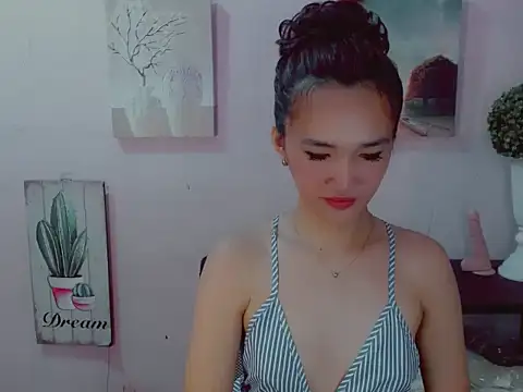 Mystic haraxx online show from June 13, 8:01 am