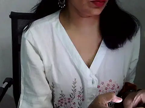 lustybebo online show from April 7, 4:47 am