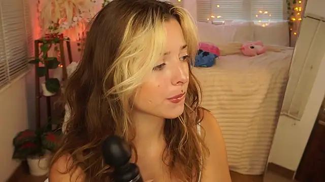 LoraDollie online show from July 6, 4:19 am