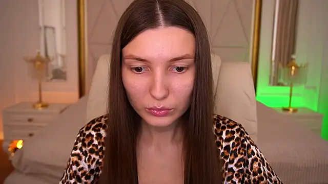 Snapshot of AshleyBaie chatting on July 14, 12:00 pm AshleyBaie online show from July 14, 12:00 pm