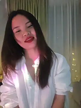 GUGU11211 online show from April 7, 8:21 pm