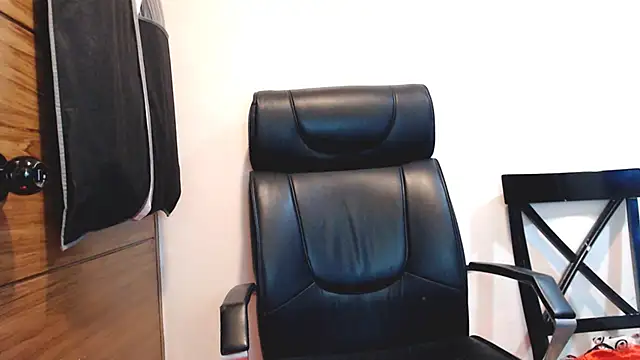  online show from April 14, 4:34 pm