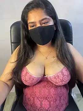 Snapshot of sarasofiaa_ chatting on May 17, 4:07 pm sarasofiaa online show from May 17, 4:07 pm