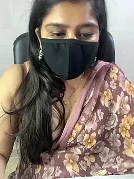Snapshot of sarasofiaa_ chatting on May 22, 5:22 pm sarasofiaa online show from May 22, 5:22 pm