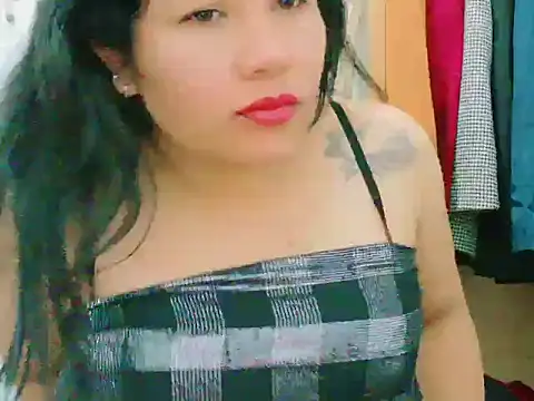 Snapshot of MojaditPussy chatting on May 7, 5:33 am MojaditPussy online show from May 7, 5:33 am