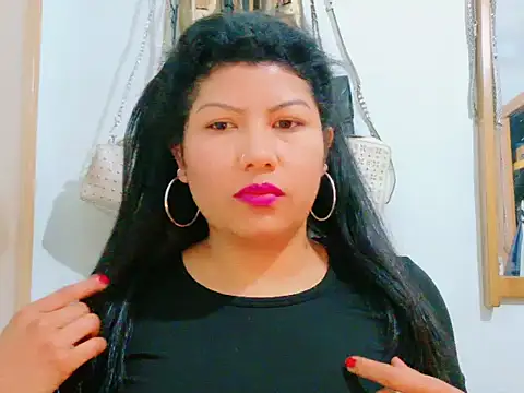 Snapshot of MojaditPussy chatting on May 10, 3:25 pm MojaditPussy online show from May 10, 3:25 pm