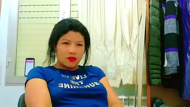 Snapshot of MojaditPussy chatting on April 22, 7:31 pm MojaditPussy online show from April 22, 7:31 pm
