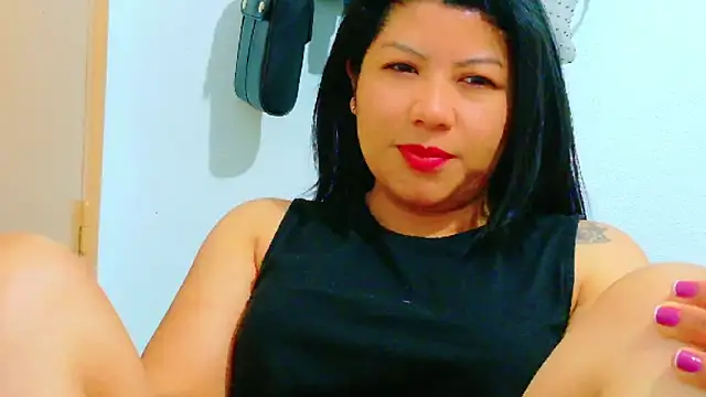 Snapshot of MojaditPussy chatting on April 25, 7:55 am MojaditPussy online show from April 25, 7:55 am
