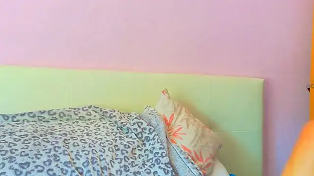 MojaditPussy online show from April 16, 1:23 pm