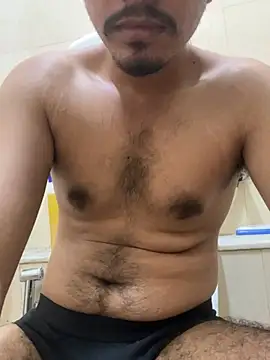 Snapshot of sunnyroy26 chatting on April 7, 7:43 am sunnyroy26 online show from April 7, 7:43 am