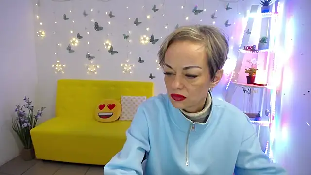 NikaMayu online show from April 25, 8:50 am