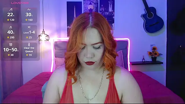 Snapshot of Srta_saraa chatting on June 12, 3:15 am Srta saraa online show from June 12, 3:15 am
