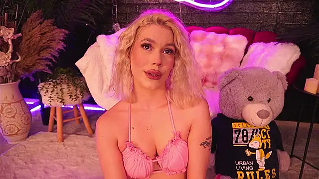 Misty Joys online show from April 23, 4:30 am