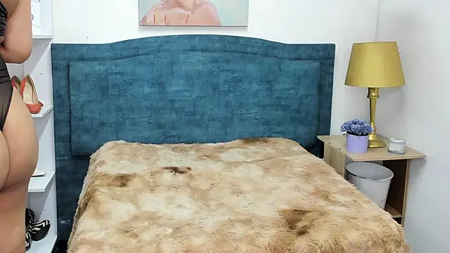 IsadoraVex online show from April 15, 12:42 pm