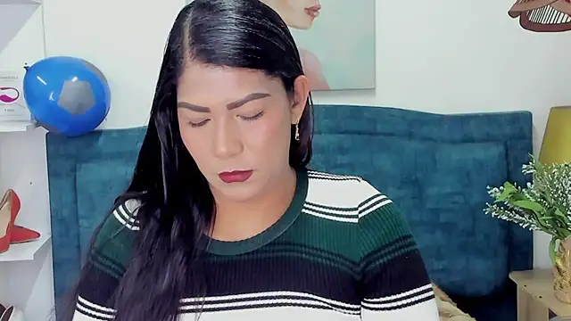 Snapshot of IsadoraVex chatting on June 25, 12:32 pm IsadoraVex online show from June 25, 12:32 pm