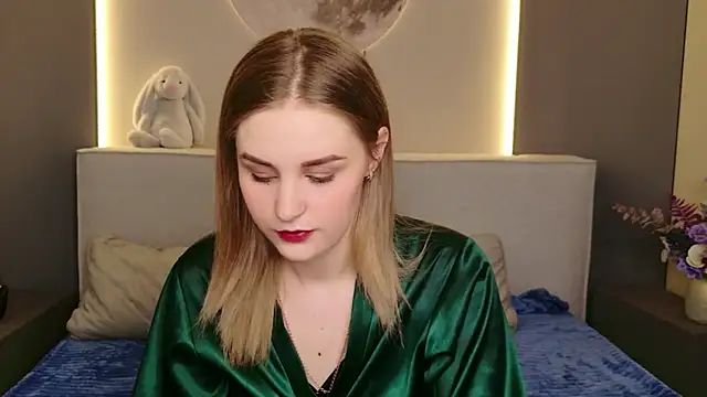 Molly Voses online show from May 17, 8:42 pm