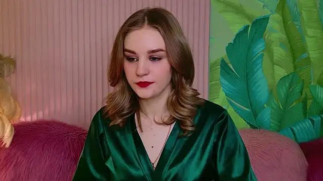 Molly Voses online show from May 9, 8:45 pm