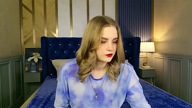 Molly Voses online show from May 15, 8:40 pm