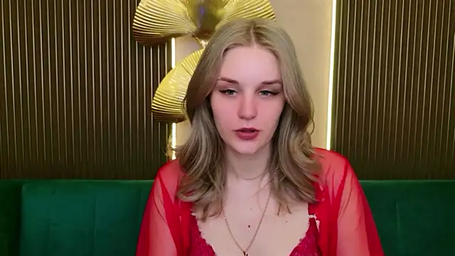 Molly Voses online show from July 10, 9:04 pm