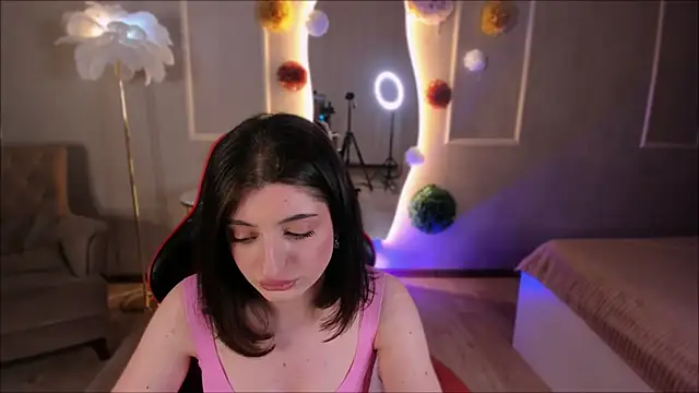 Jasmine Pete online show from April 8, 2:40 pm