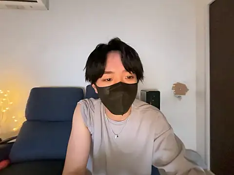 Snapshot of dadamaruu chatting on May 8, 2:10 pm dadamaruu online show from May 8, 2:10 pm