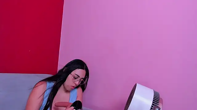 rose smitth online show from April 12, 6:55 pm